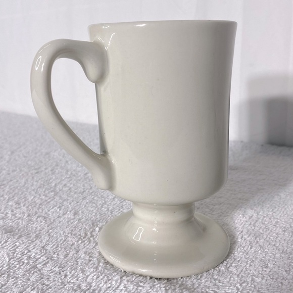 Vintage Little America Cream Ceramic Pedestal Mug W Penguin - Picture 3 of 9